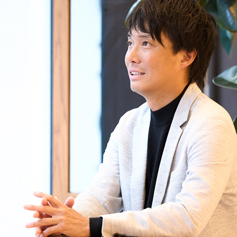 語る鳥羽 剛史社長 横顔